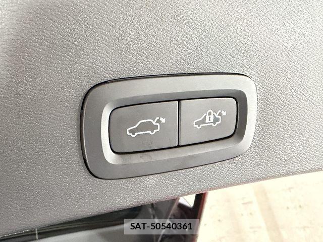 Volvo XC40 2023-08 7730468-13