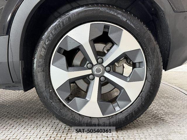 Volvo XC40 2023-08 7730468-17