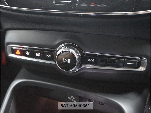 Volvo XC40 2023-08 7730468-29