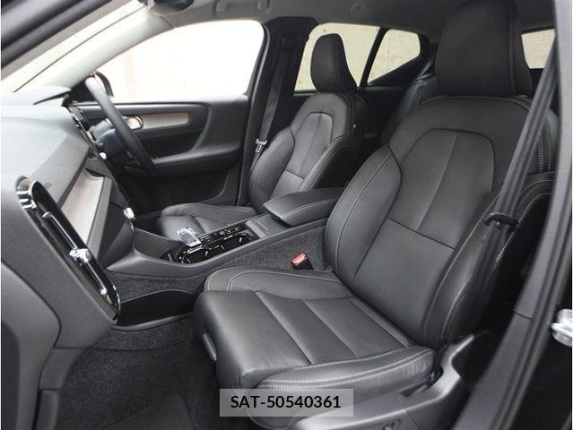 Volvo XC40 2023-08 7730468-4