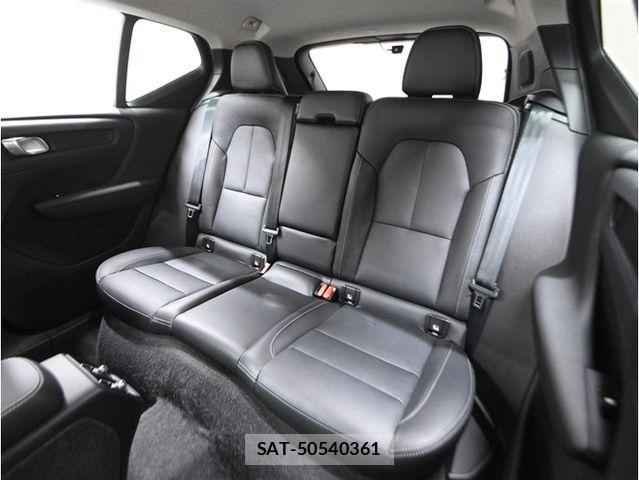 Volvo XC40 2023-08 7730468-5