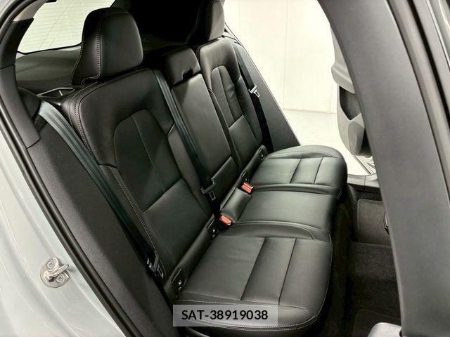 Volvo XC40 2025-02 7730464-4