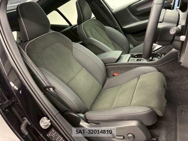 Volvo XC40 2024-09 7730465-3