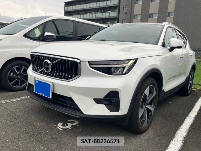 Volvo XC40 2022-12 7730470-1