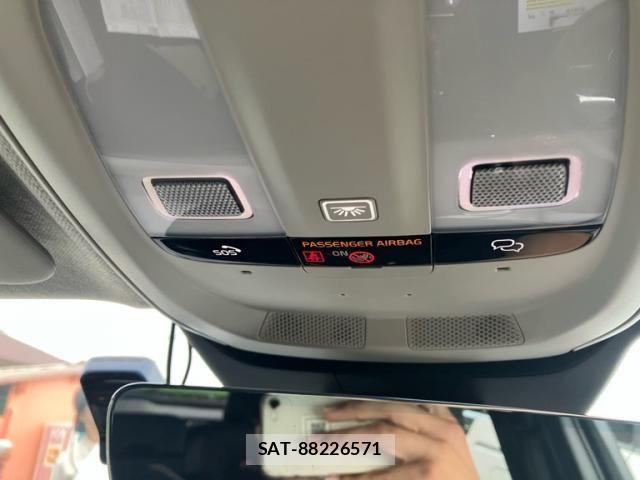 Volvo XC40 2022-12 7730470-18