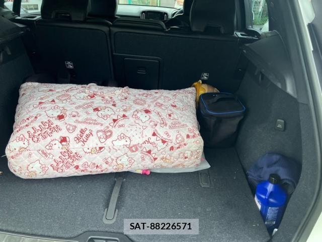 Volvo XC40 2022-12 7730470-21