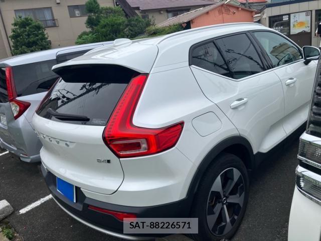 Volvo XC40 2022-12 7730470-6