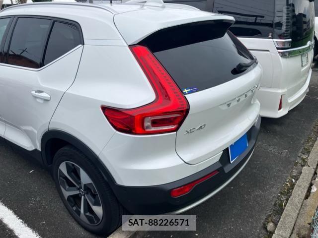 Volvo XC40 2022-12 7730470-7