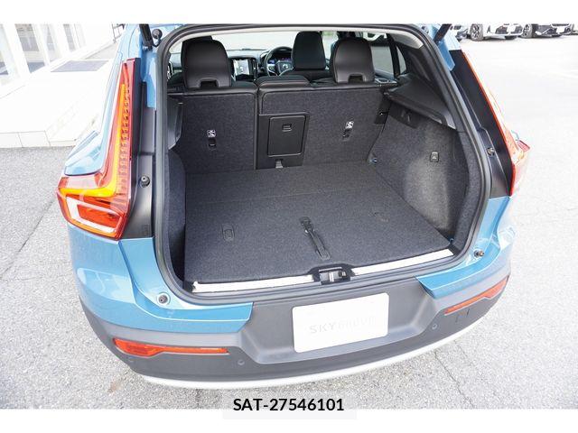 Volvo XC40 2022-12 7730466-14