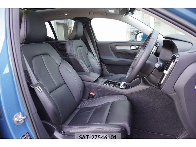 Volvo XC40 2022-12 7730466-18