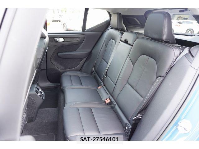 Volvo XC40 2022-12 7730466-22