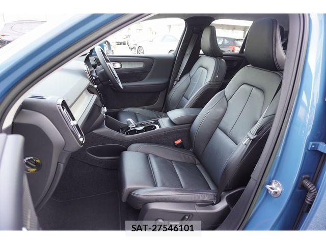 Volvo XC40 2022-12 7730466-23