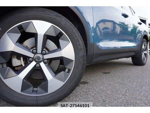 Volvo XC40 2022-12 7730466-29