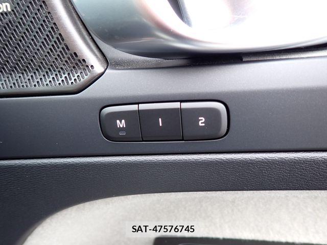 Volvo XC40 2023-07 7730467-24