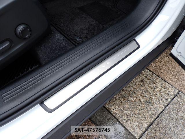 Volvo XC40 2023-07 7730467-26