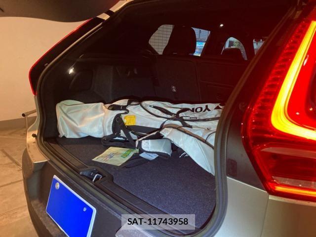 Volvo XC40 2023-06 7730471-11