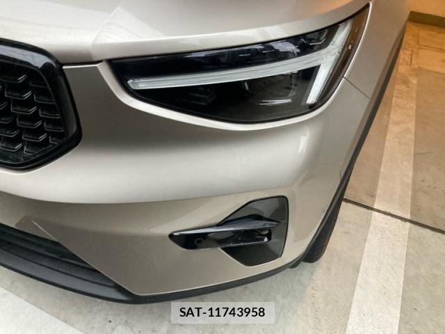 Volvo XC40 2023-06 7730471-4