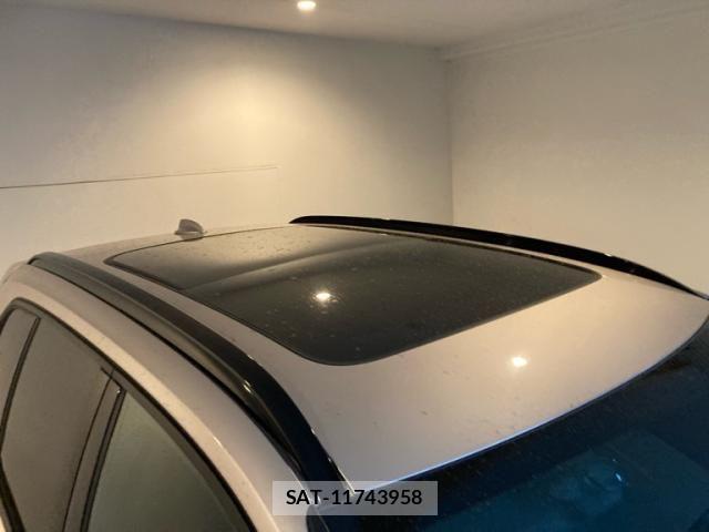 Volvo XC40 2023-06 7730471-5