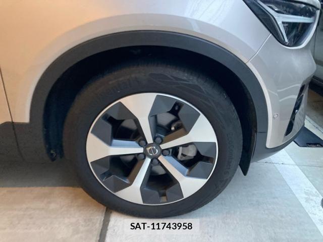 Volvo XC40 2023-06 7730471-7