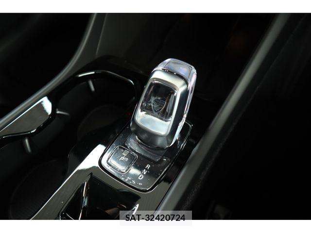 Volvo XC40 2025-10 7730463-10