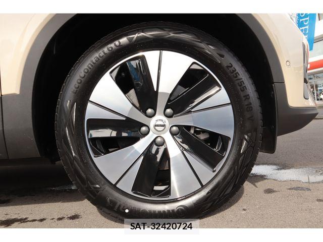 Volvo XC40 2025-10 7730463-18