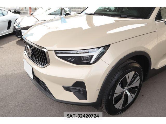 Volvo XC40 2025-10 7730463-5
