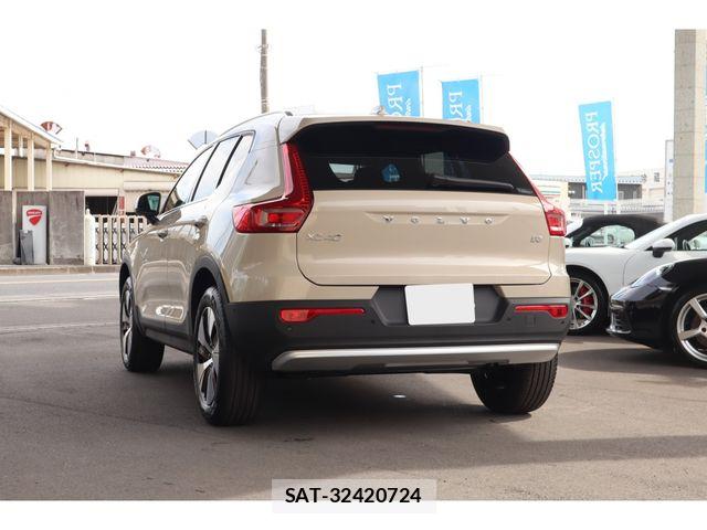 Volvo XC40 2025-10 7730463-7