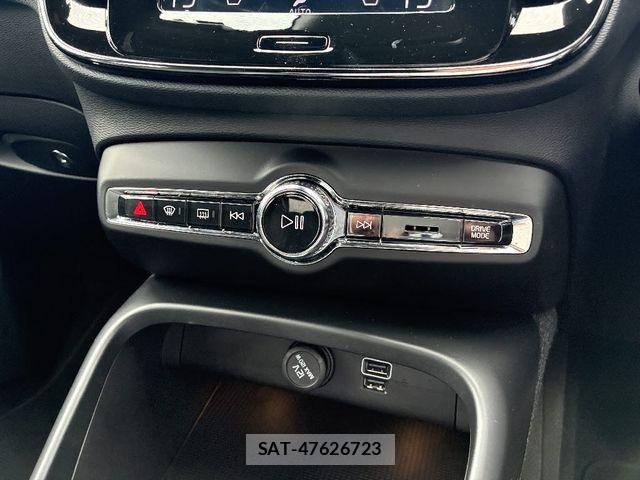 Volvo XC40 2018-11 7730473-12