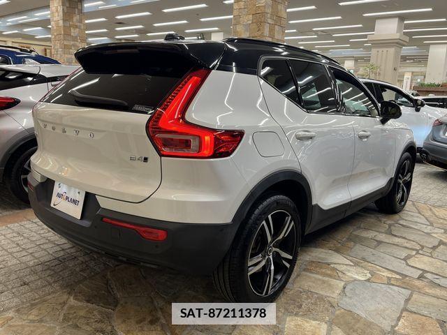 Volvo XC40 2021-05 7790292-9