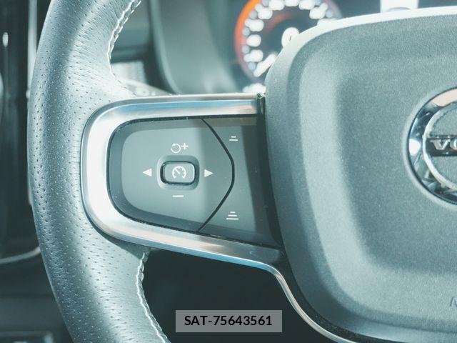 Volvo XC40 2021-09 7880342-11