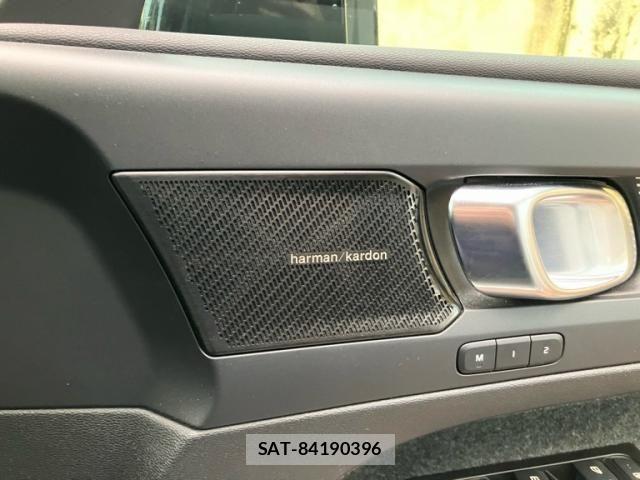 Volvo XC40 2022-05 7880345-14