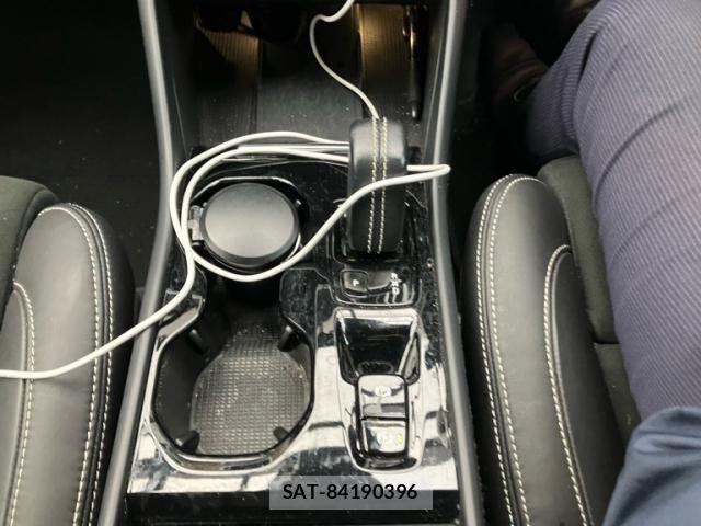 Volvo XC40 2022-05 7880345-20
