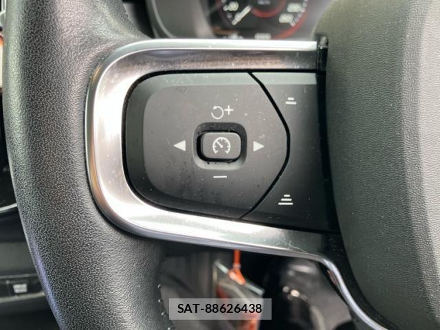 Volvo XC40 2021-08 7880346-16