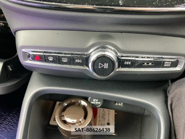 Volvo XC40 2021-08 7880346-22