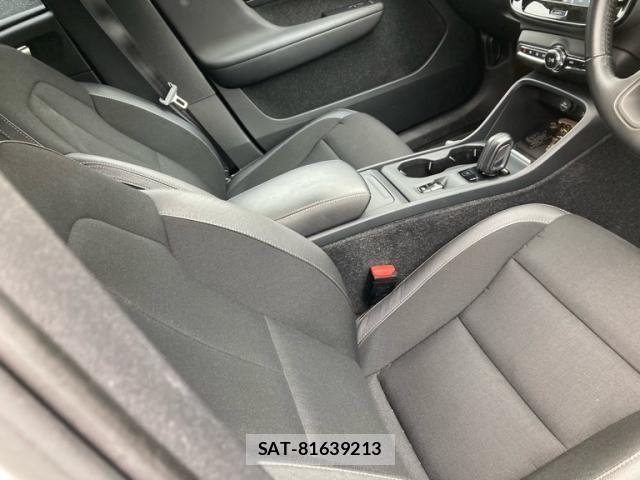 Volvo XC40 2018-11 7880347-14