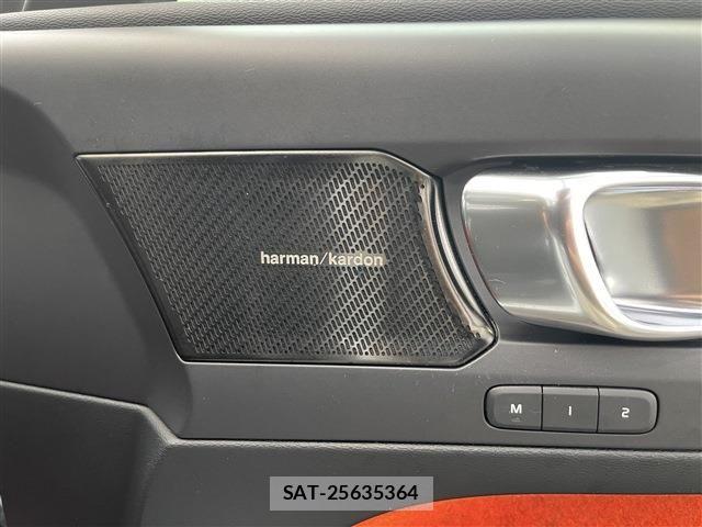 Volvo XC40 2018-05 7903599-13