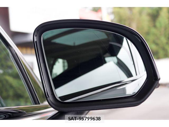 Volvo XC40 2023-07 7903598-12