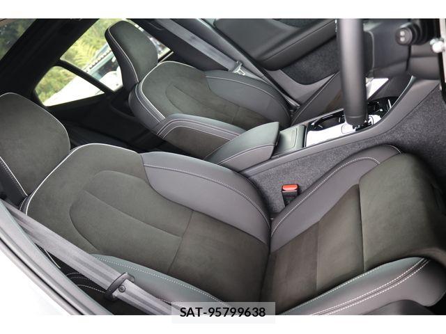 Volvo XC40 2023-07 7903598-16
