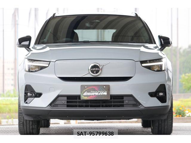 Volvo XC40 2023-07 7903598-3