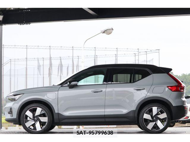 Volvo XC40 2023-07 7903598-6