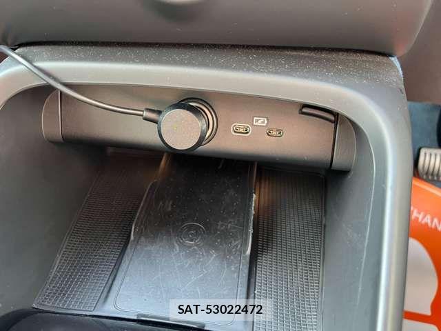 Volvo XC40 2023-07 7903597-13