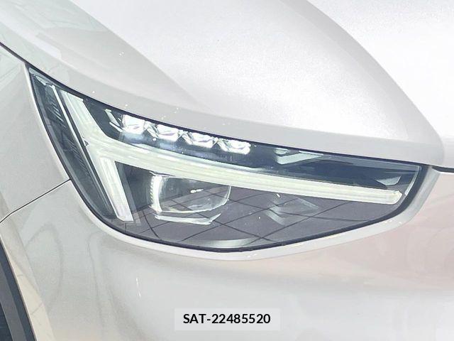 Volvo XC40 2023-06 7964310-12