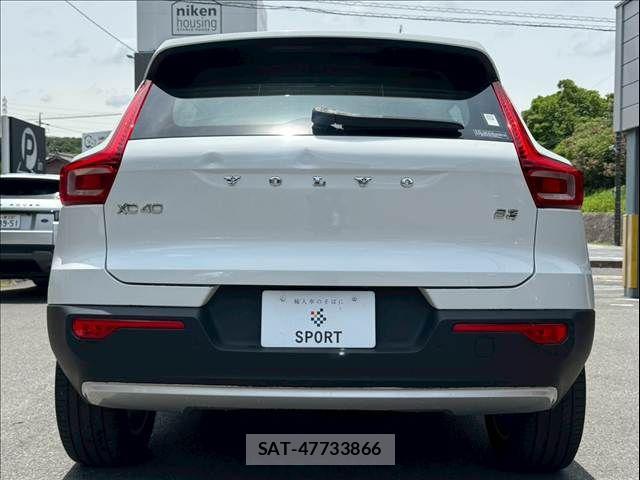 Volvo XC40 2022-02 7964311-13