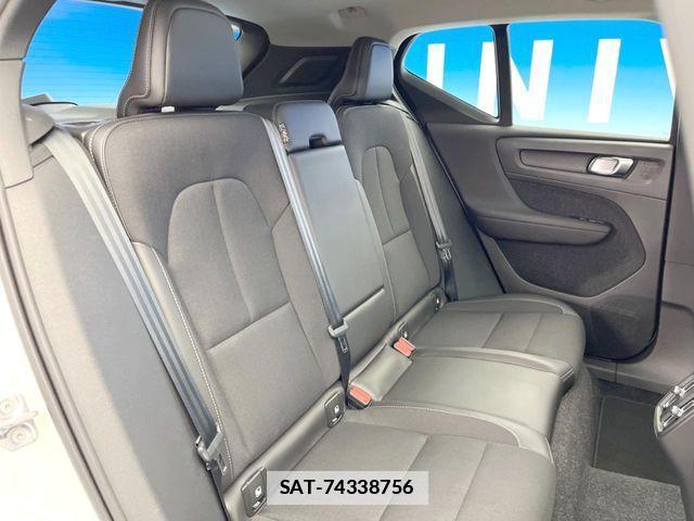 Volvo XC40 2020-05 7981475-9