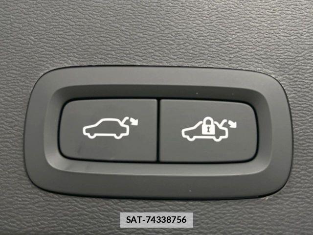 Volvo XC40 2020-05 7981475-5