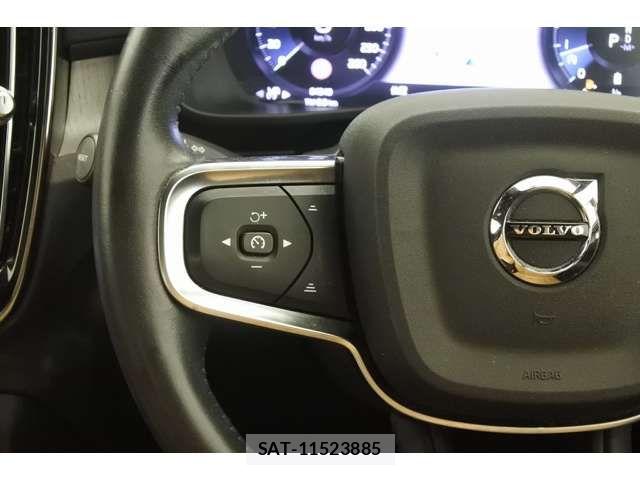 Volvo XC40 2021-04 8039048-14