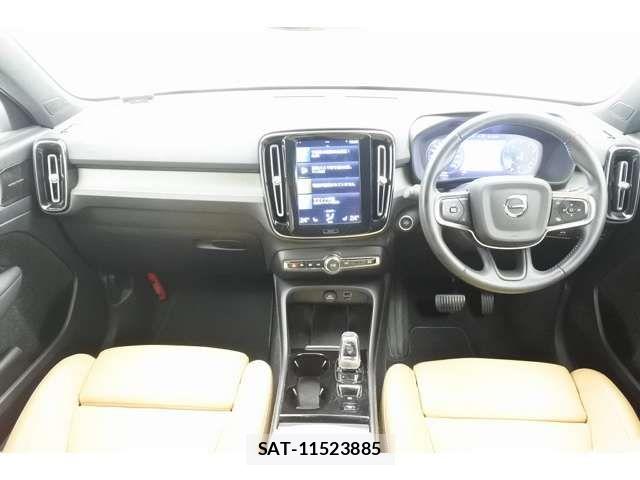 Volvo XC40 2021-04 8039048-2