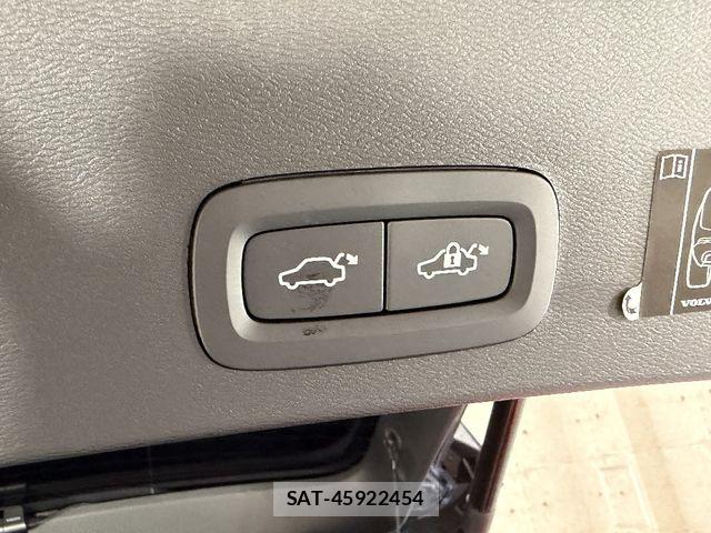 Volvo XC40 2021-05 8039049-13