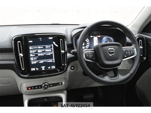 Volvo XC40 2021-05 8039049-15