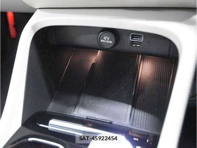Volvo XC40 2021-05 8039049-23